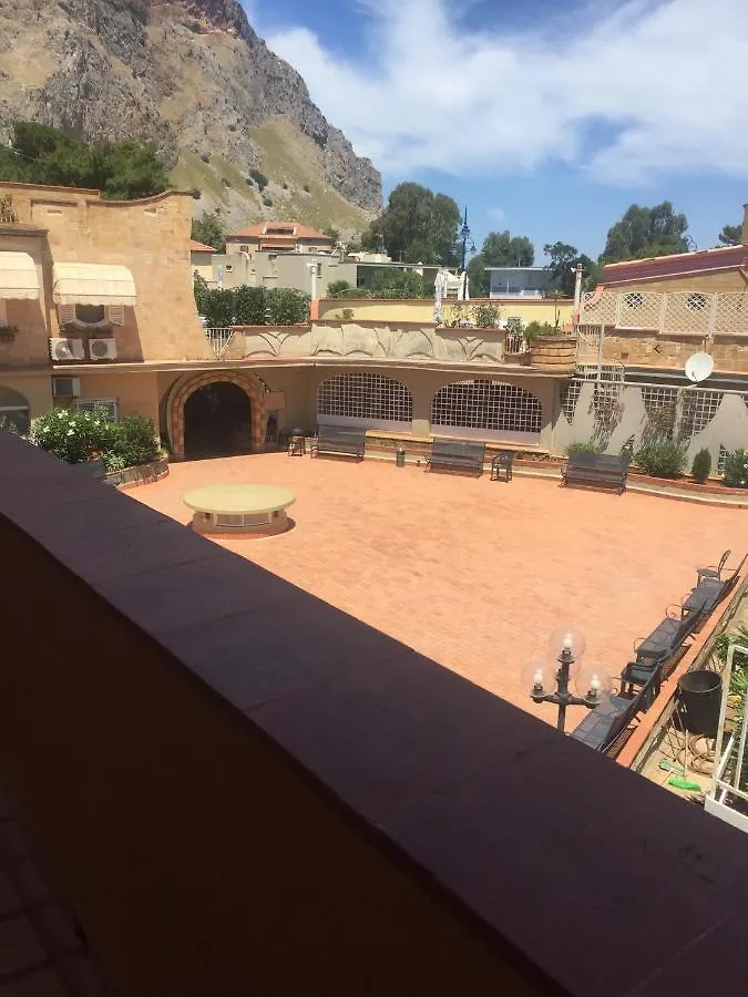 Aparthotel Ashur mondello Palermo